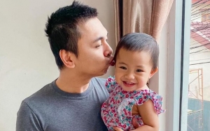 Bikin Nyesek, Putri Raditya Dika Dapat Bingkisan Louis Vuitton Malah Diinjak-injak
