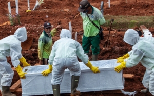 Tragis, Pria Ini Meninggal Usai Hadiri 'Pesta COVID-19' Karena Tak Percaya Bahaya Corona