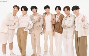 V Nangis Teringat Mendiang Nenek, Reaksi Member BTS Jadi Sorotan