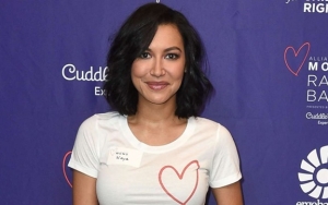 Viral Foto Para pemain 'Glee' Bergandengan Tangan di Danau Piru Tempat Jasad Naya Rivera Ditemukan