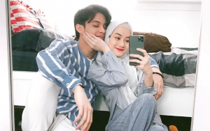 Dinda Hauw Bantah Dibilang Suka Pamer Kemesraan: Hanya Ingin Membagi Kebahagiaan