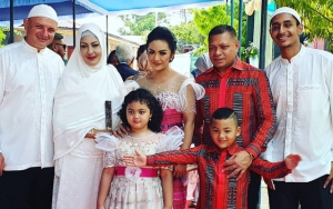 Krisdayanti Mewek Dimusuhi Aurel-Azriel, Potret Eks Istri Raul Bahagia Momong Cucu Imut Dipuji
