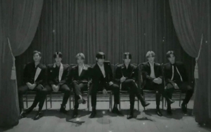 Big Hit Dikritik Karena Tak Sertakan J-Hope di VCR Showcase Jepang Online BTS