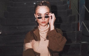 Bagikan Foto Bareng Keluarga Baru, Agnes Monica Ditanya Kapan 'Nyusul'