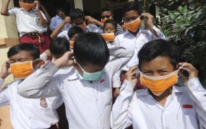 Satpol PP 'Gerebek' SD yang Gelar KBM Tatap Muka di Bandung, Gugus Tugas Jabar Bilang Begini