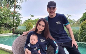 Celine Evangelista Pamer Sang Putra Pakai Baju Adat Bali Dipuji Seganteng Stefan William