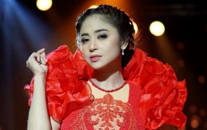 Gara-Gara Corona, Dewi Persik Ungkap Kesedihan Hanya Bisa Kurban 3 Sapi dan 2 Kambing