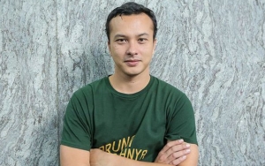 Nicholas Saputra Hobi Blokir Instagram Penggemar Halu yang Kirim DM?