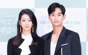 Cara Seo Ye Ji Ajak Ciuman Kim Soo Hyun di 'It's Okay To Not Be Okay' Buat Heboh Fans