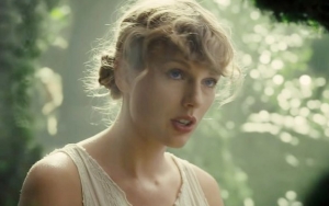 'Folklore' Taylor Swift Jadi Album Terlaris 2020 Meski Tanpa Promosi dan Rilis Dadakan