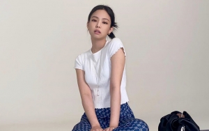 Jennie BLACKPINK Bikin Baju-Baju Murah Ini Jadi Kelihatan Mewah Saat Dipakainya