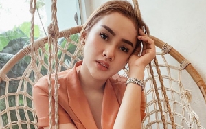 Baru Keluar dari Rumah Sakit, Cita Citata Langsung Pamer Momen Berenang Cantik Pakai Bikini