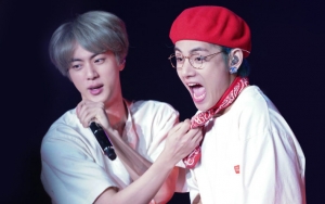 V dan Jin BTS Saingan Pamer Wajah Tampan, Netizen Ambyar Tak Kuat
