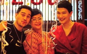 Makin Cantik Jadi Perempuan, Oscar Lawalata Sempat Dikira Sang Bunda Ikut Ajaran Sesat