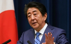 Diduga Kelelahan Tangani COVID-19, PM Jepang Shinzo Abe Masuk Rumah Sakit