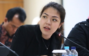 Tina Toon Balas Menohok Usai Diprotes Gegara Pakai Nama Panggung di Seragam Resmi Anggota DPRD