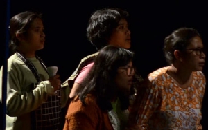 Aktris Teater