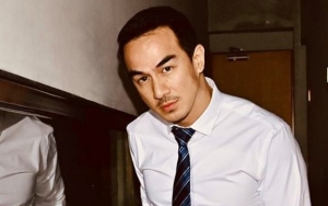 Tak Kalah Ganteng, Joe Taslim Pamer Foto Rambut Gondrong Khas Pendekar Bareng Aktor Top Korea
