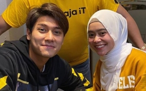 Usai Reflek Majukan Bibir Ke Arah Lesti Andryani, Rizky Billar Kini Pasangkan Cincin Tanda Serius?