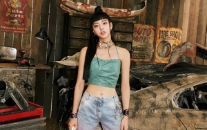 Dandanan Yuna ITZY Umbar Perut Tuai Perhatian, Bodi Paling Disorot
