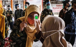 Ribuan Guru SD-SMP se-Surabaya Dites Swab, 393 Positif COVID-19