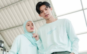 Dinda Hauw Cantik Uwu di Pantai Pink, Gombalan Rey Saat Bulan Madu Bikin Meleleh