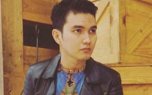 Aldi Taher Bikin Geger Deklarasi Jadi Presiden AS, Sambil Pegang Quran Pakai Tangan Kiri?