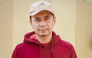 Foto Jadul Raditya Dika Salah Kostum Ditertawakan Netter, Diejek Muka Lusuh Hingga Absurd Sejak Dini