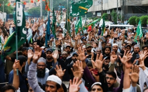 Ribuan Warga Pakistan Demo Besar-besaran Tolak Penerbitan Kartun Nabi Muhammad