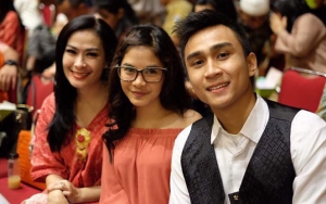 Salshadilla Blak-blakan Ngaku Sudah Putus dari Lutfi Agizal, Reaksi Girang Iis Dahlia Jadi Sorotan