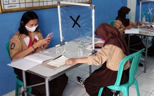 Murid Keluhkan Sekolah Online 'Tak Berguna' Karena Sulit Paham, Psikolog Beri Saran Begini