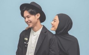 Dinda Hauw Dikritik Akibat Dikira Umbar Belahan Dada, Rey Mbayang Langsung Bela Istri