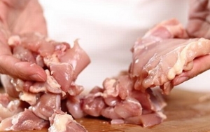 Rasakan Tekstur Daging dan Kulit Ayam