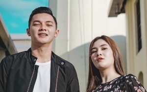 Nella Kharisma Joget Mesra dengan Dory Harsa di Resepsi, Alasan Menikah Diam-Diam Terkuak?