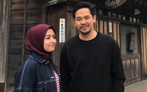 Tika Eks T2 Sedih Lihat Suaminya Nangis Di Liang Lahat Kakak Iparnya