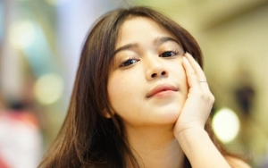 Sempat Bahas Pernikahan, Brisia Jodie Kepergok Coba Dress Rancangan Ivan Gunawan 