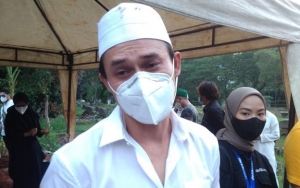 Indra L. Bruggman Ungkap Detik-detik Sang Ibunda Meninggal, Ngaku Tak Ada Firasat Apapun