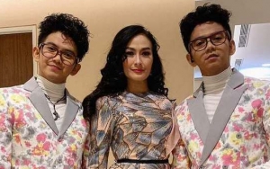 Iis Dahlia Tangisi Nasib Rizki-Ridho, Bongkar Sikap Asli Lesty Usai Pacari Rizky Billar