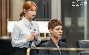 Park Bo Gum Nangis Cium Bibir Park So Dam di 'Record Of Youth', Fans Berpikir Sad Ending
