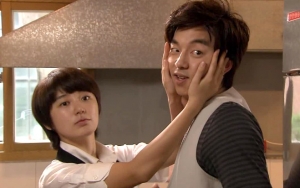 Tonton Ulang Ciuman Hotnya di 'Coffee Prince', Gong Yoo dan Yoon Eun Hye Salting Abis