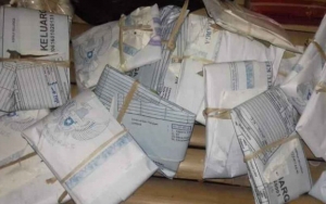 Viral Kartu Keluarga Jadi Bungkus Tempe di Jatim, Data NIK Penduduk Masih Aman?