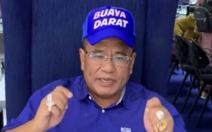 Aksi Kocak Hotman Paris Alih Profesi Jadi Penjual Mi Ayam, Alasannya Bikin Salut