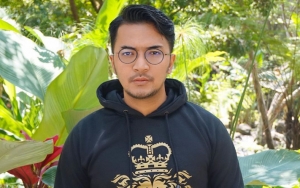 Selamatkan Keuangan Di Tengah Pandemi, Ihsan Tarore Kini Jualan Donat Kentang
