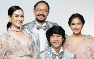 Dicap Julid, Iis Dahlia Menangis Bongkar Reaksi Adem Devano Danendra 'Putra Tampan'