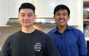 Chef Arnold Bikin Odading Bareng Kakak Jerome Polin, Nasib Ngenes Bikin Ngakak