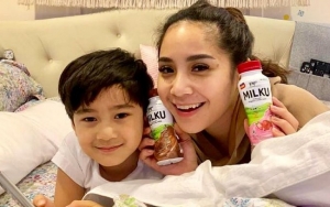 Tangis Nagita Slavina Pecah Curhat Sering Dikritik Soal Cara Didik Rafathar