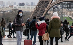 Kasus Harian COVID-19 Terus Melonjak, Paris Masuk Zona Merah