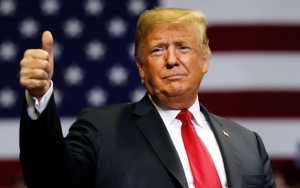 Tim Kampanye Tak Ubah Protokol COVID-19 Meski Trump Terinfeksi
