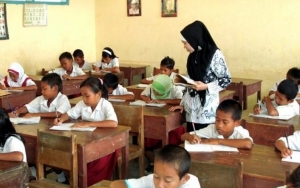 Kabar Baik! Subsidi Gaji Guru Honorer Cair Bulan Depan