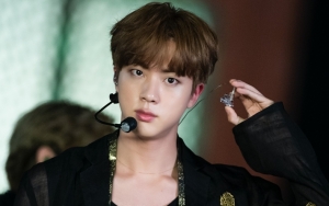 Tampan Paripurna, Visual Jin BTS di Acara 2 Tahun Lalu Kejutkan Netizen